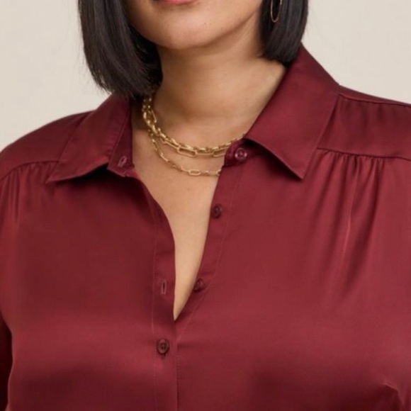 Torrid Maroon Madison Satin Button-Up Long Sleeve Shirt Size 1 (14/16) - Picture 3 of 7